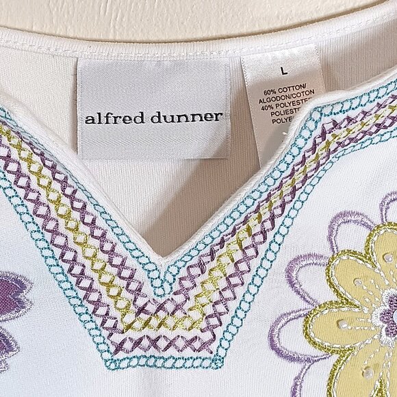 Alfred Dunner Floral Embroidered Tunic Women’s L White Pearl Beaded Boho Coastal - Picture 4 of 5